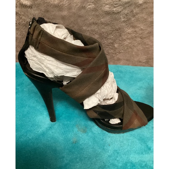 BURBERRY PRORSUM STILETTO SZ 37 1/2 - Picture 7 of 13